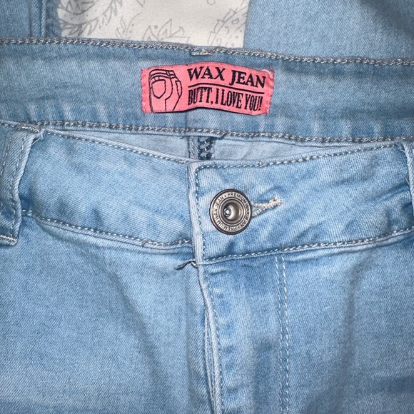 Jeans - Picture 3 of 4